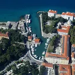 Prokonzul 2BR apartment in old town